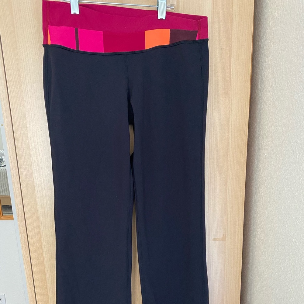 Lululemon groove yoga pants